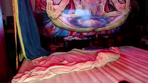 Bent Bunny online show from May 3, 2026, 5:13 am