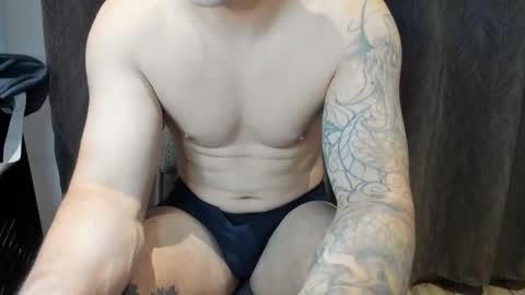 Snapshot of benthebodybuilder chatting on October 28, 2025, 6:10 pm Ben Braxton online show from October 28, 2025, 6:10 pm