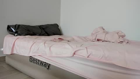 Snapshot of benthebodybuilder chatting on December 4, 2025, 6:49 pm Ben Braxton online show from December 4, 2025, 6:49 pm