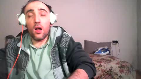 bentish online show from January 1, 2025, 4:18 pm