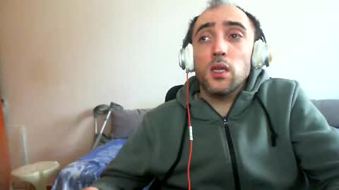 bentish online show from April 7, 2026, 7:53 am