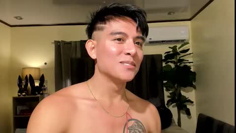 bentlyfuck online show from October 7, 2025, 5:26 am