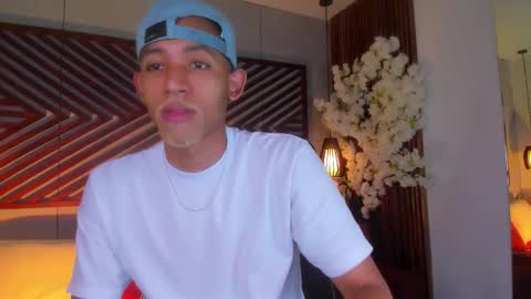 bento_fox online show from October 6, 2025, 1:03 am