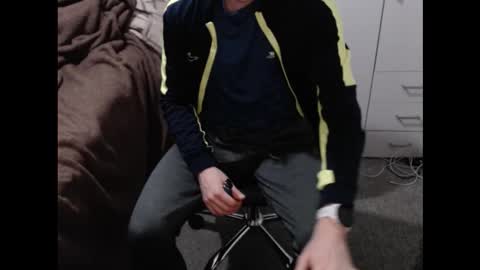 READ MY BIO ---  --- READ MY BIO online show from November 4, 2025, 6:18 pm