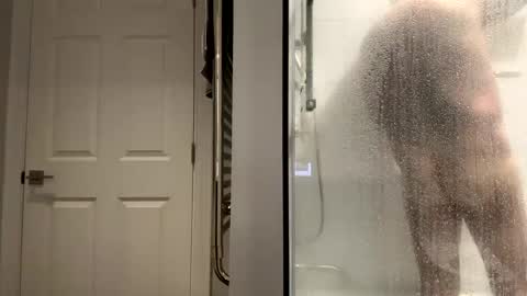 benz10001 online show from February 6, 2025, 12:37 pm