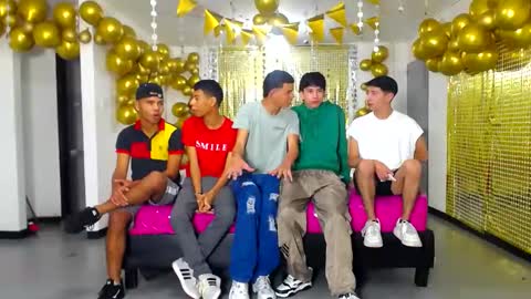 benz boys online show from January 11, 2025, 12:18 pm