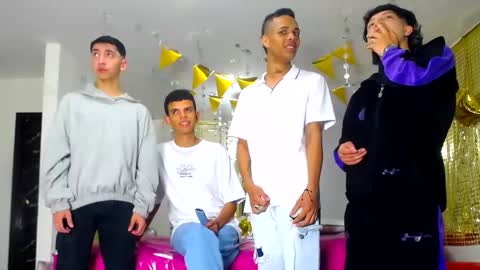 benz boys online show from February 21, 2025, 12:17 pm