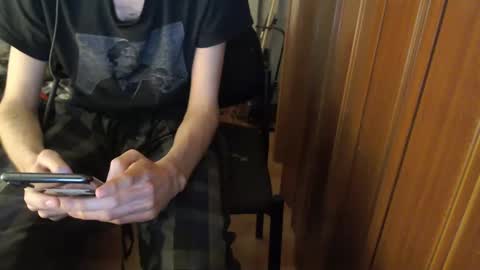 Snapshot of berceuse111 chatting on February 16, 2026, 10:44 am berceuse111 online show from February 16, 2026, 10:44 am