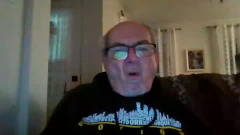 Snapshot of bernard1102 chatting on January 6, 2025, 10:05 pm bernard1102 online show from January 6, 2025, 10:05 pm