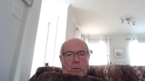 Snapshot of bernard1102 chatting on February 5, 2025, 2:26 pm bernard1102 online show from February 5, 2025, 2:26 pm