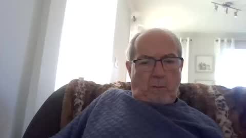 Snapshot of bernard1102 chatting on October 13, 2025, 1:44 pm bernard1102 online show from October 13, 2025, 1:44 pm