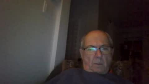 Snapshot of bernard1102 chatting on November 8, 2025, 1:28 am bernard1102 online show from November 8, 2025, 1:28 am