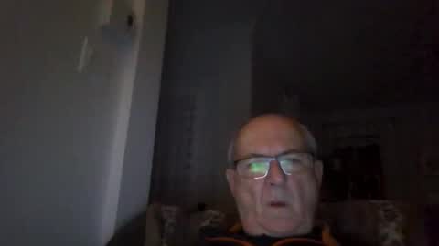 Snapshot of bernard1102 chatting on November 10, 2025, 2:10 am bernard1102 online show from November 10, 2025, 2:10 am