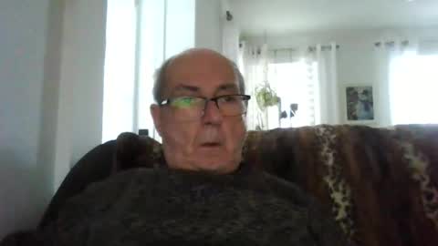 Snapshot of bernard1102 chatting on November 24, 2025, 7:46 pm bernard1102 online show from November 24, 2025, 7:46 pm