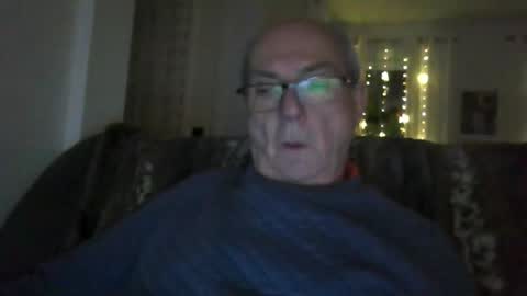 Snapshot of bernard1102 chatting on November 27, 2025, 1:18 am bernard1102 online show from November 27, 2025, 1:18 am