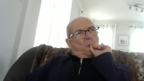 bernard1102 online show from April 10, 2026, 1:27 pm