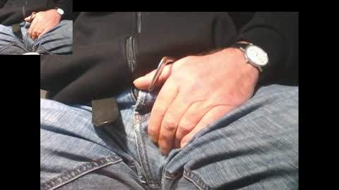 Snapshot of bernardo1968 chatting on December 8, 2024, 7:00 pm bernardo1968 online show from December 8, 2024, 7:00 pm