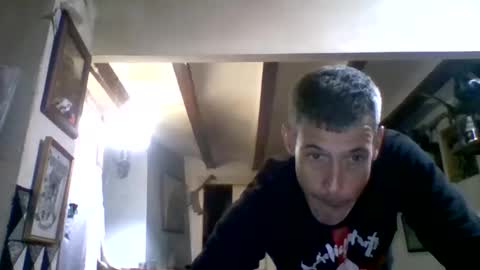 Snapshot of bernichaos77 chatting on December 22, 2025, 12:40 am bernichaos77 online show from December 22, 2025, 12:40 am