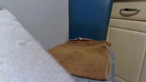 Snapshot of bernie6004 chatting on February 17, 2026, 7:42 pm bernie6004 online show from February 17, 2026, 7:42 pm