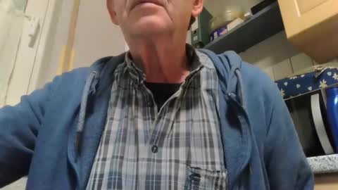 bernie6004 online show from March 9, 2026, 7:07 pm