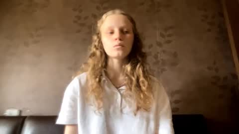 Snapshot of berniecemontell chatting on October 3, 2025, 9:39 am Sophia online show from October 3, 2025, 9:39 am