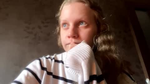 Snapshot of berniecemontell chatting on October 9, 2025, 12:14 pm Sophia online show from October 9, 2025, 12:14 pm