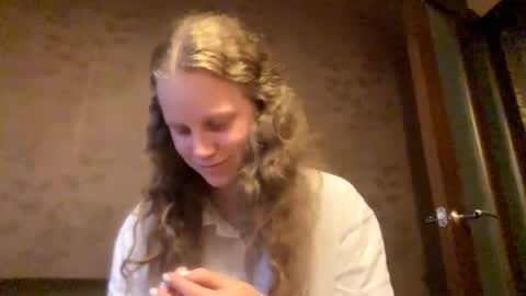 Snapshot of berniecemontell chatting on October 10, 2025, 12:37 pm Sophia online show from October 10, 2025, 12:37 pm