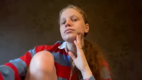 Snapshot of berniecemontell chatting on October 22, 2025, 11:43 am Sophia online show from October 22, 2025, 11:43 am