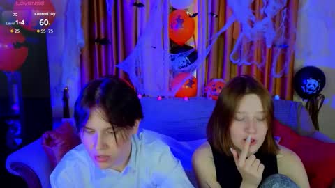 Snapshot of berry_assortment chatting on October 15, 2025, 11:43 am Your sweet Tara and Eva online show from October 15, 2025, 11:43 am