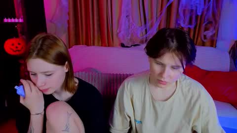 Snapshot of berry_assortment chatting on October 29, 2025, 7:04 pm Your sweet Tara and Eva online show from October 29, 2025, 7:04 pm