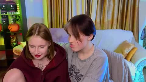 Snapshot of berry_assortment chatting on November 19, 2025, 7:25 pm Your sweet Tara and Eva online show from November 19, 2025, 7:25 pm