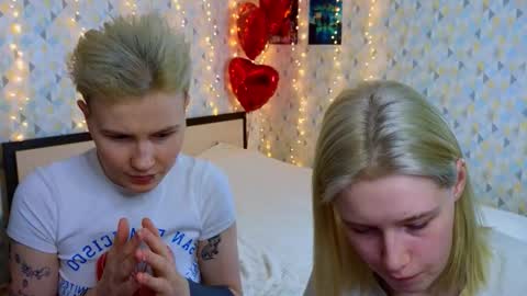 Snapshot of berry_assortment chatting on February 19, 2026, 11:06 am Your sweet Tara and Eva online show from February 19, 2026, 11:06 am