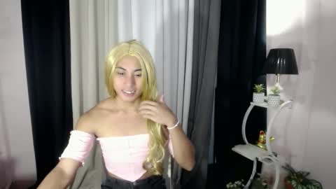 Snapshot of berry_shantal chatting on February 22, 2026, 2:13 am berry_shantal online show from February 22, 2026, 2:13 am