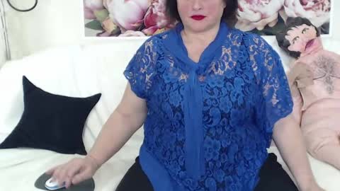 Snapshot of berryshickx chatting on February 15, 2025, 8:22 am BerryShickX online show from February 15, 2025, 8:22 am