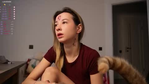 Emely online show from February 15, 2026, 4:53 am