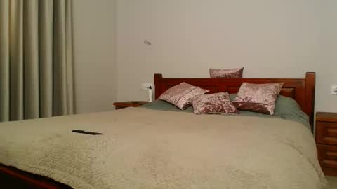 betty_sw online show from February 14, 2025, 12:03 pm