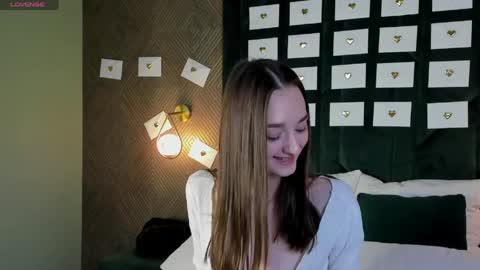 Kelly online show from June 7, 2026, 1:43 am