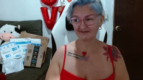 Snapshot of bety_cum3 chatting on February 14, 2026, 9:28 am bibiana online show from February 14, 2026, 9:28 am