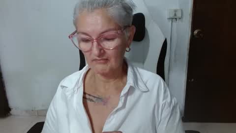 Snapshot of bety_cum3 chatting on February 23, 2026, 11:29 am bibiana online show from February 23, 2026, 11:29 am