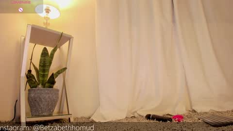 betzabeth_homudr online show from December 14, 2024, 3:40 am