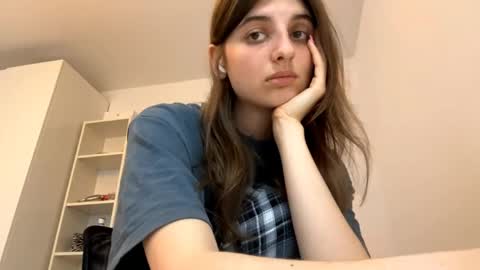Snapshot of beulahweikert chatting on May 22, 2026, 5:29 pm Lina online show from May 22, 2026, 5:29 pm