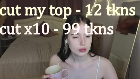 beverly_blush online show from May 24, 2026, 7:19 pm