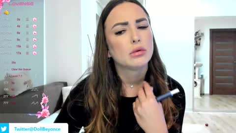   BeyonceDoll       Twitter DollBeyonce    online show from November 15, 2025, 8:16 pm