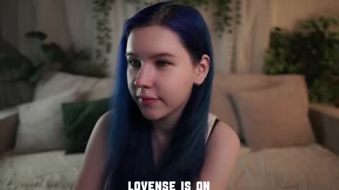 Eliz online show from December 16, 2025, 1:21 am