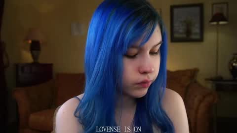 Eliz online show from April 10, 2026, 2:39 am