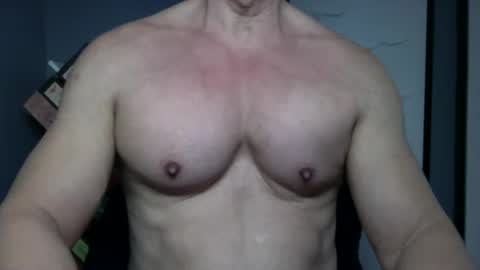 BGDKMUSCLEGUY - SELECTED BY CHATURBATE AS A TOP BROADCASTER FOR 2023 online show from October 12, 2025, 5:12 pm