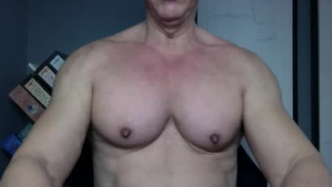 BGDKMUSCLEGUY - SELECTED BY CHATURBATE AS A TOP BROADCASTER FOR 2023 online show from October 19, 2025, 5:24 pm