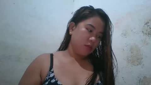 Snapshot of bhubbles chatting on February 16, 2026, 12:23 pm bhubbles online show from February 16, 2026, 12:23 pm