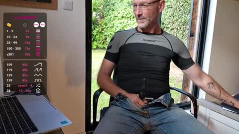 My name is David and if you like public exhibitions you wont be disappointed with me LoL - My favorite vibes is 44  online show from September 23, 2025, 10:29 am