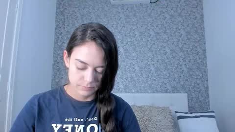 Bian  online show from November 22, 2025, 11:15 pm